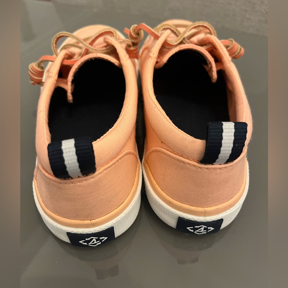 Sperry slip on shoes